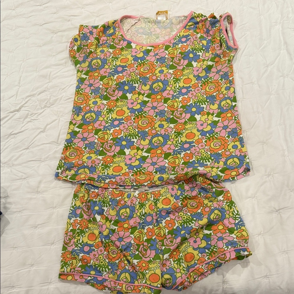 Women’s TBBC - excellent condition size S Floral Pink & Green Short Pajama Set